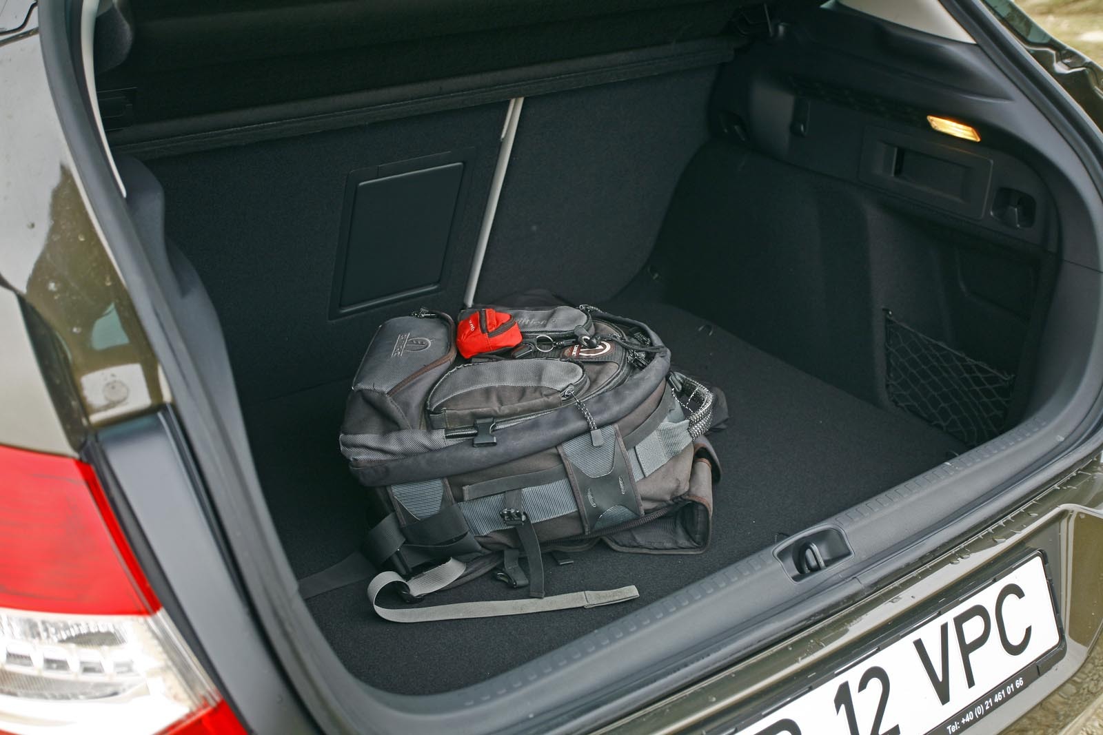 Citroen C4 are un portbagaj mai mare cu 30 de litri decat Astra