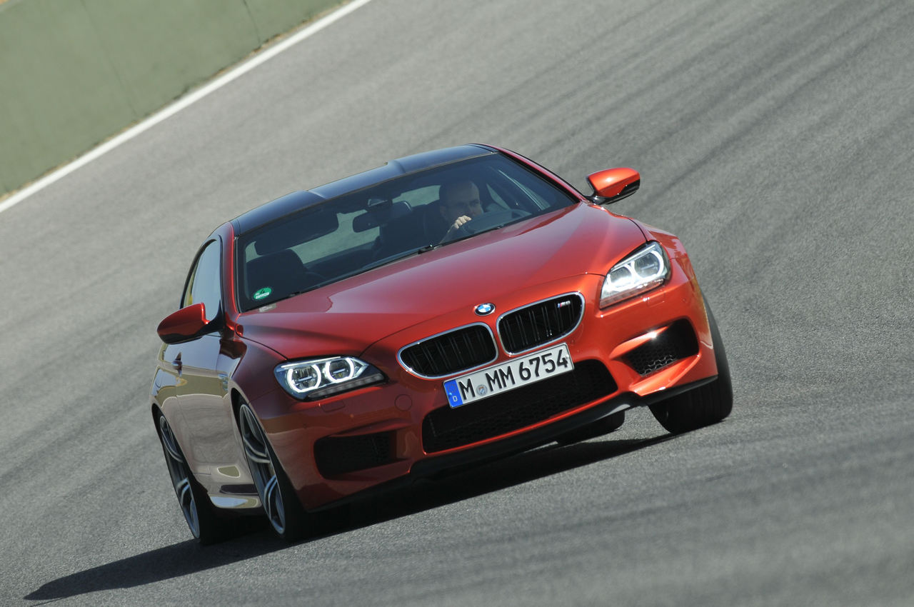 BMW M6 2013 on track