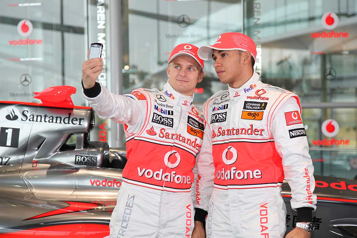 Hamilton si Kovaleinen, pilotii McLaren
