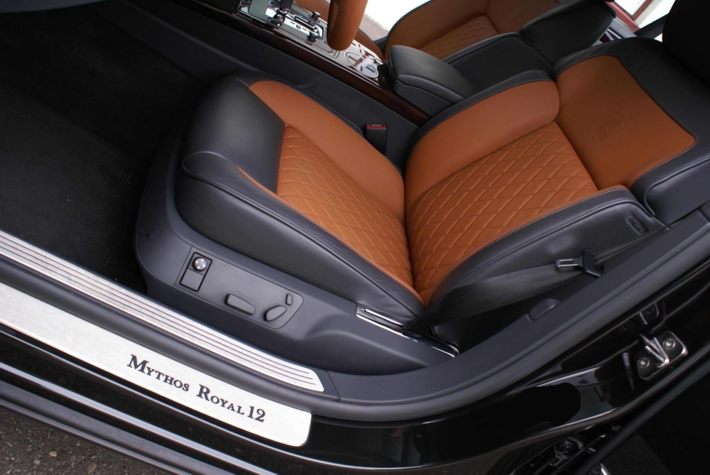 Hofele propune pentru VW Phaeton un interior in stil Bentley, cu tapiterie in doua nuante