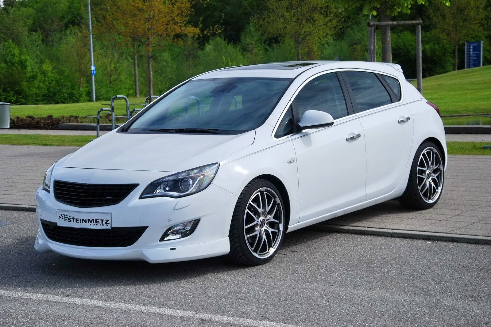 Opel Astra by Irmscher