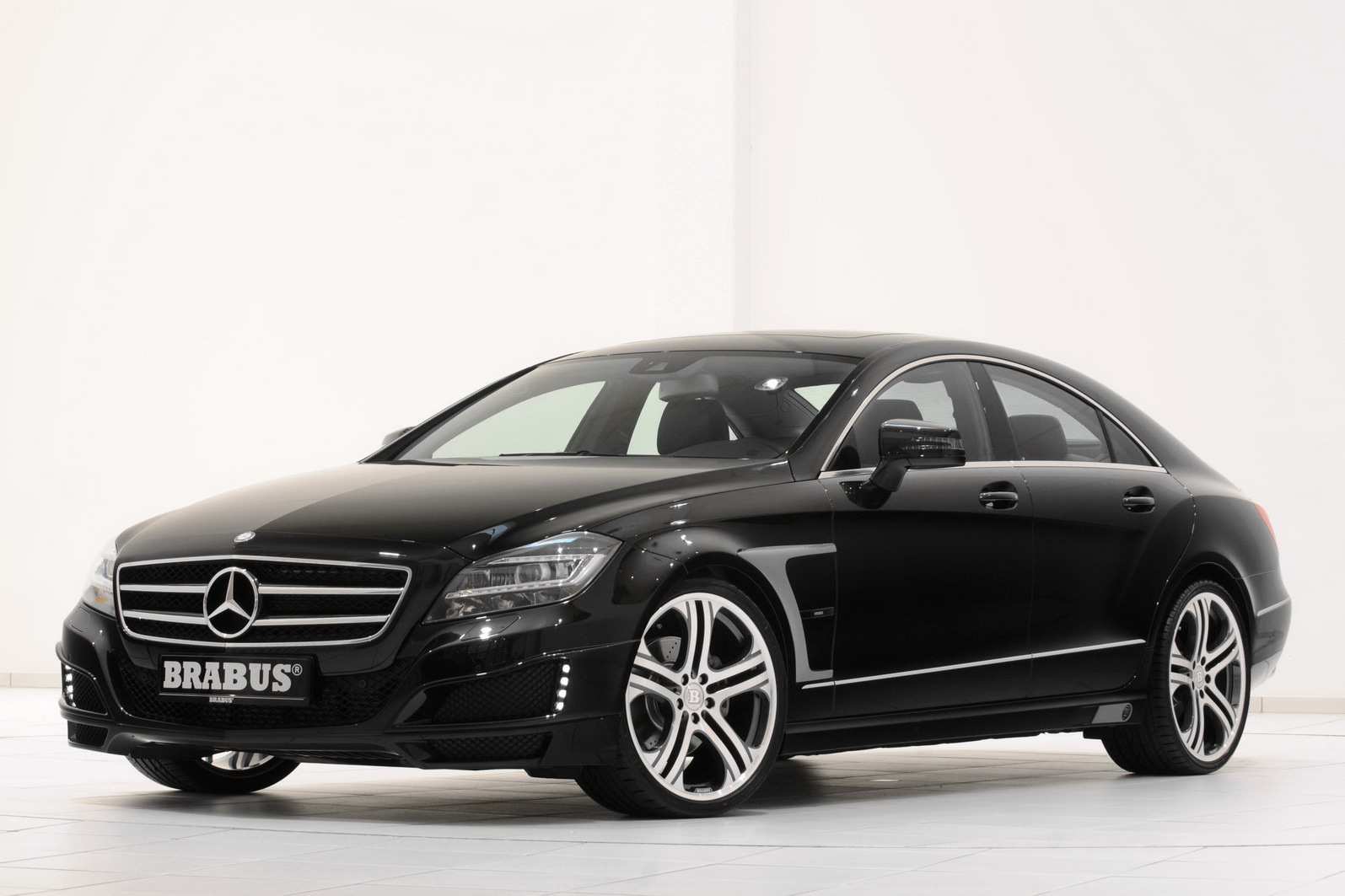 La Geneva 2011, Brabus propune pentru Mercedes CLS un program de personalizare decent