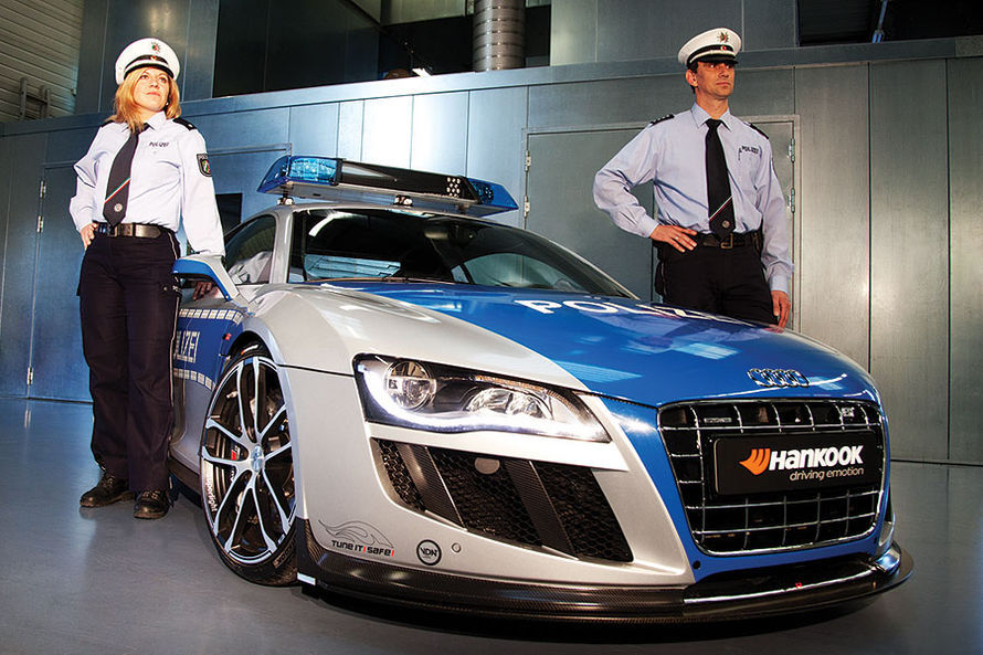 Audi R8 GTR ABT - are doar aspect de masina de politie, nu e destinata fortelor de ordine
