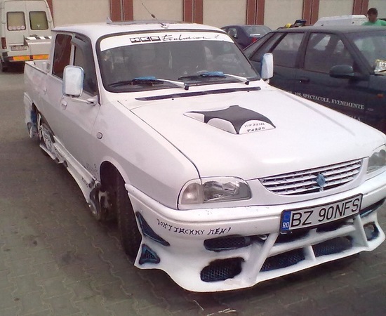 Dacia Pick-up tunata grotesc de un fan NFS si Fast and Furious