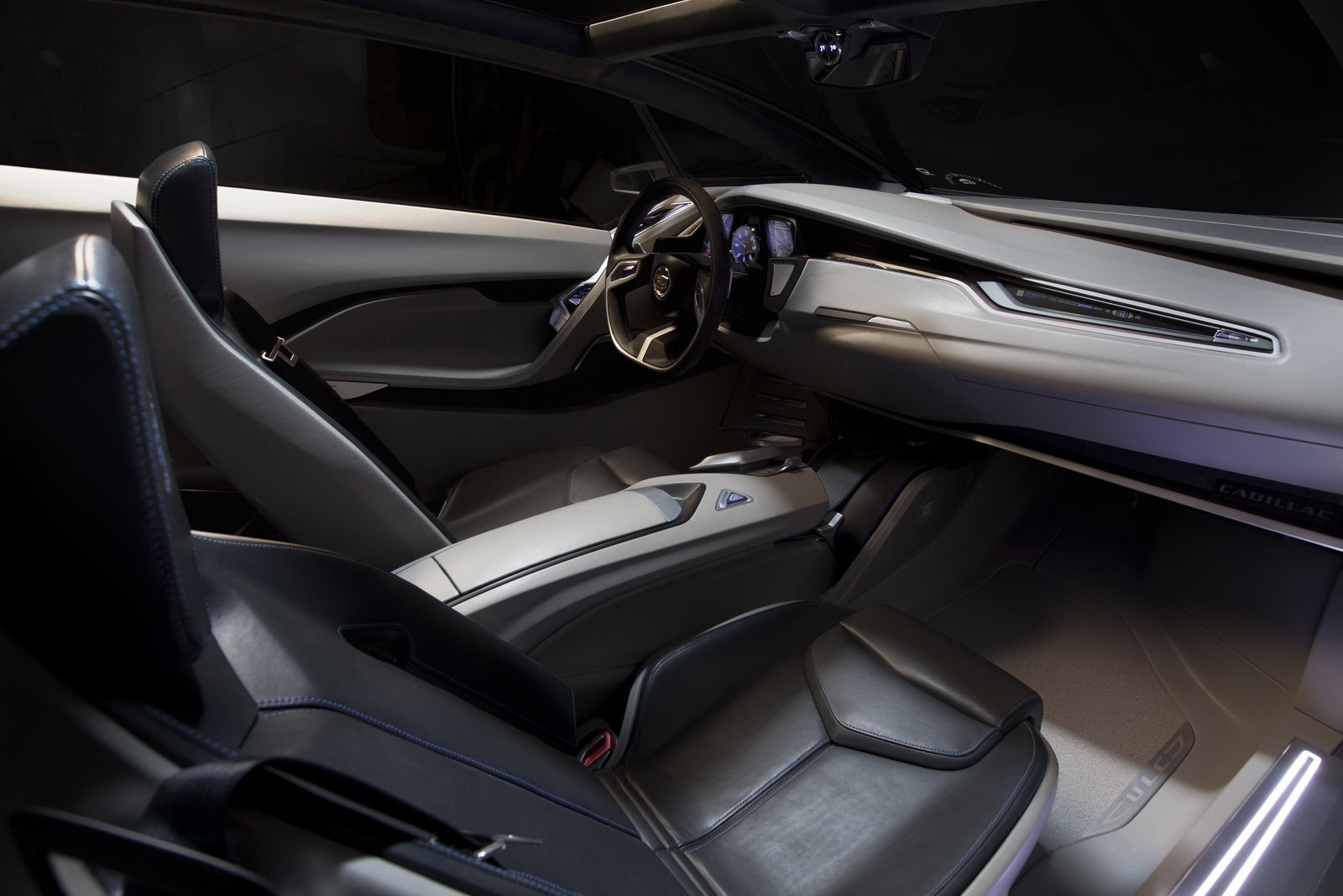 Cadillac Urban Luxury Concept propune un interior luxos pentru patru persoane