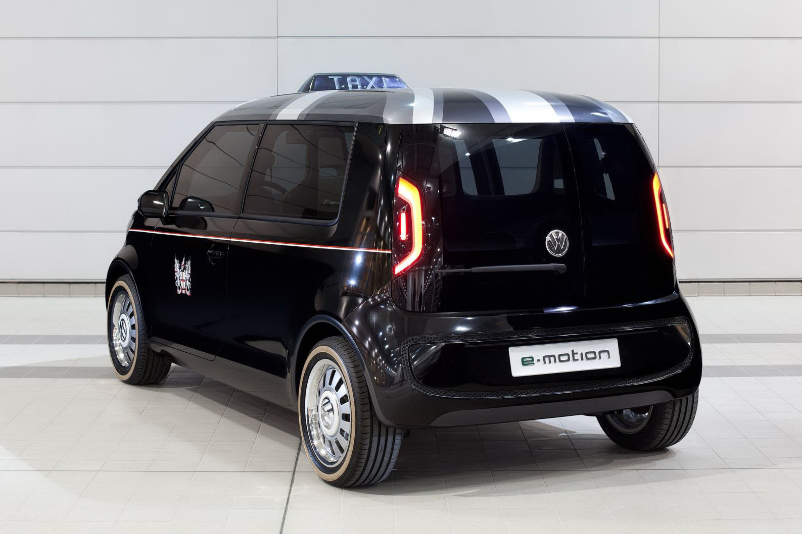Vor accepta londonezii inlocuirea celebrelor taxiuri cu un astfel de VW London Taxi?