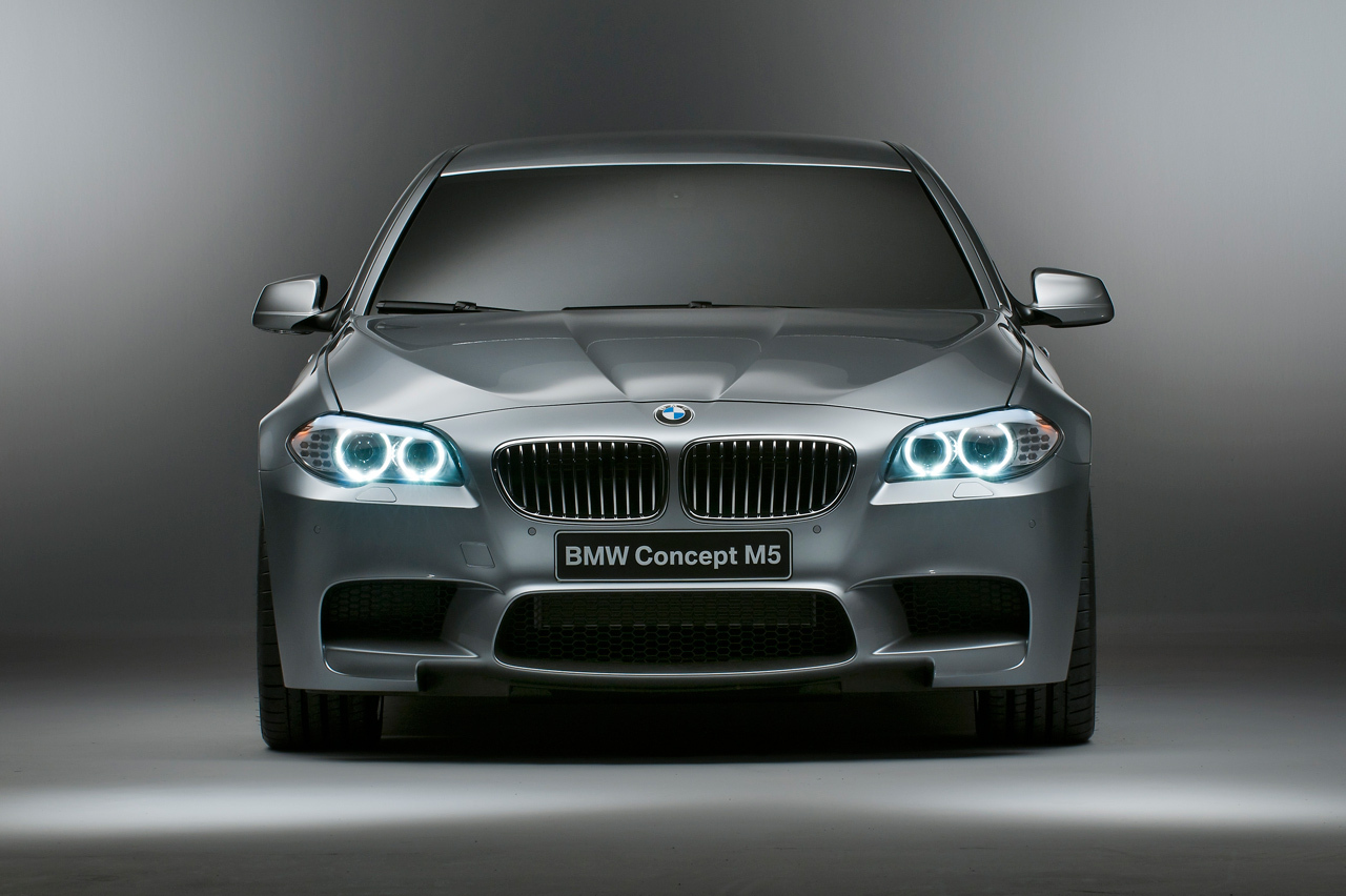 BMW M5 anunta cel mai bun comportament pentru un sedan sportiv