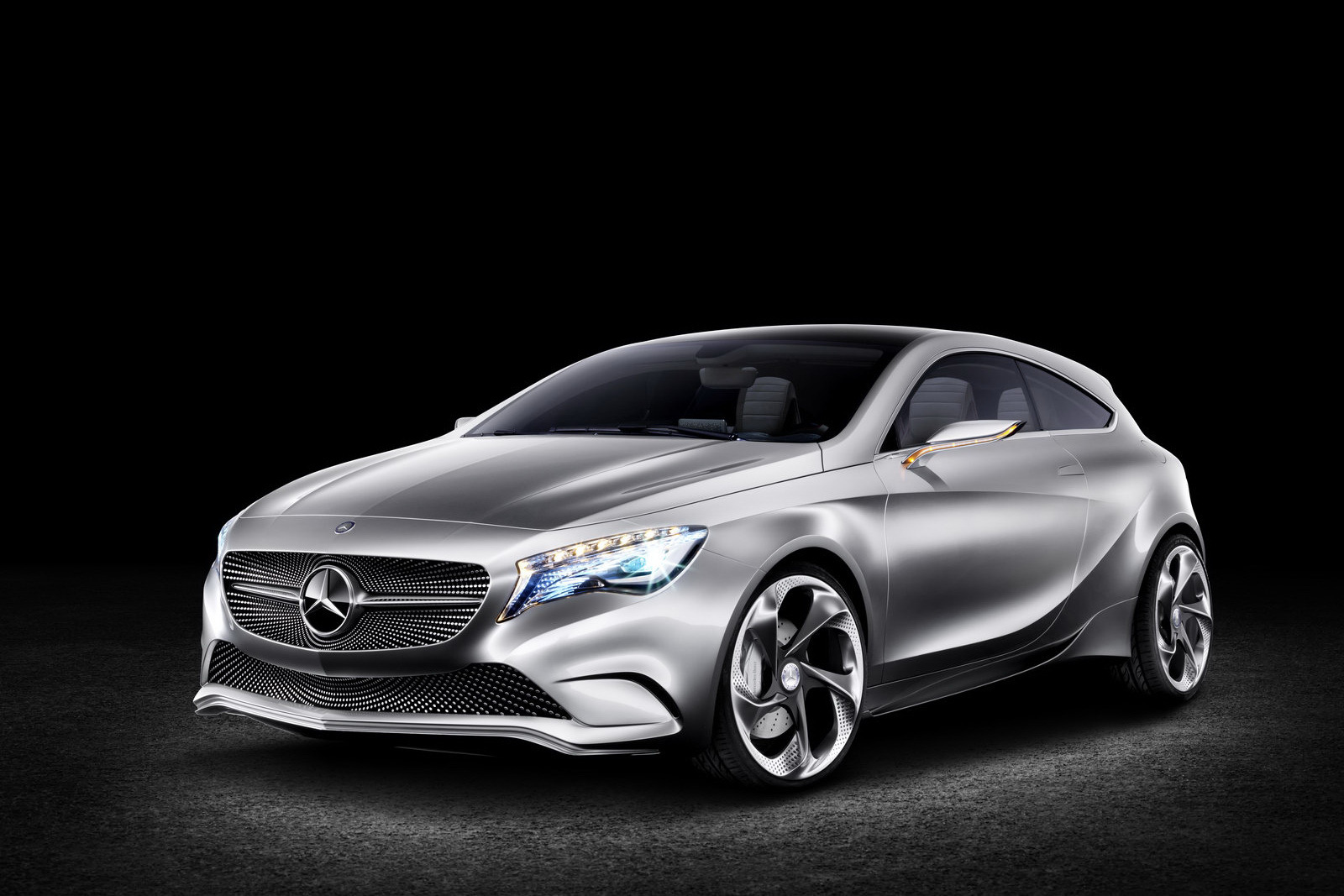Mercedes-Benz A-Class Concept prefigureaza noua generatie de clasa compacta A-Class