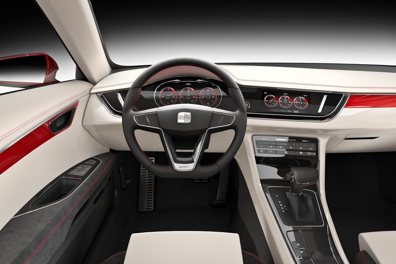 Interiorul lui Seat IBL mizeaza pe simplitate, dar respira high-tech si caracter premium