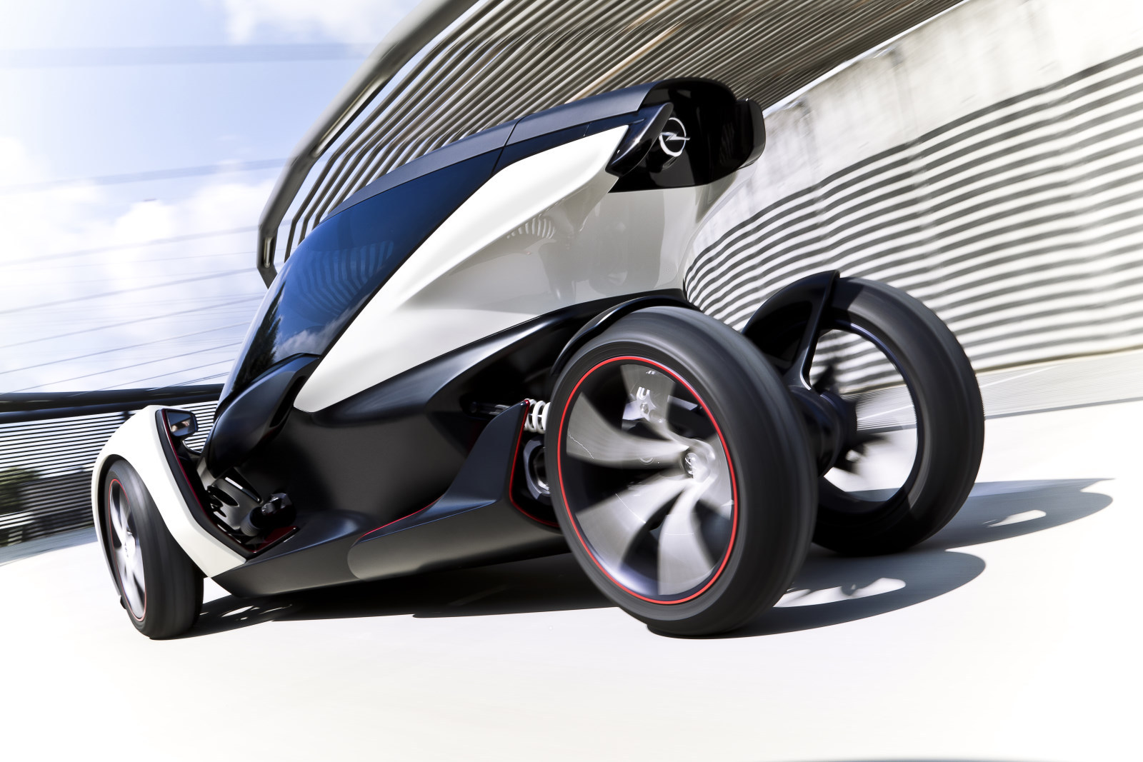 Opel RAK e Concept are o autonomie maxima de 100 km si performante bune