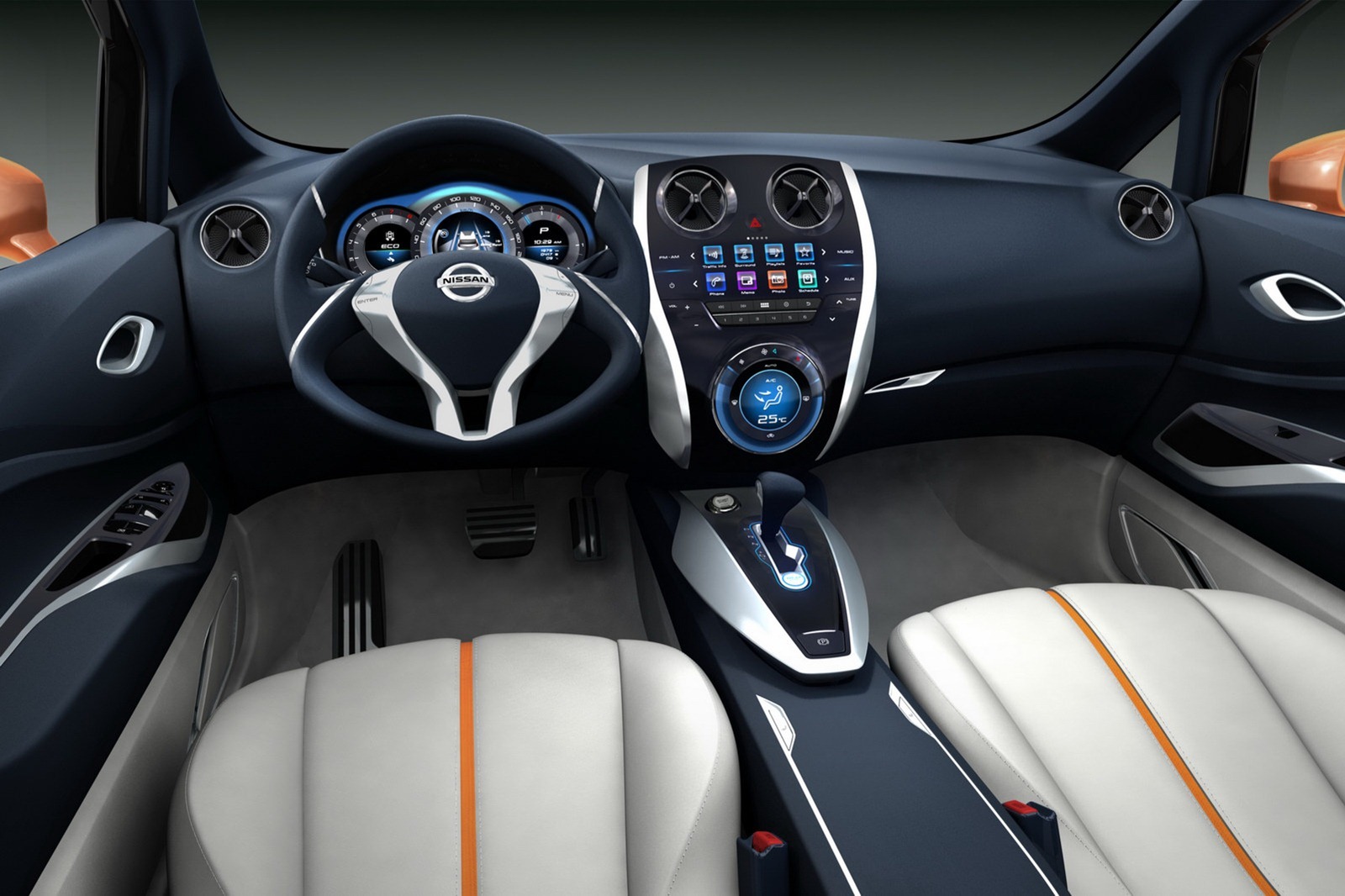 Nissan Invitation Concept are un interior high-tech, dar care promite si mult spatiu si ergonomie
