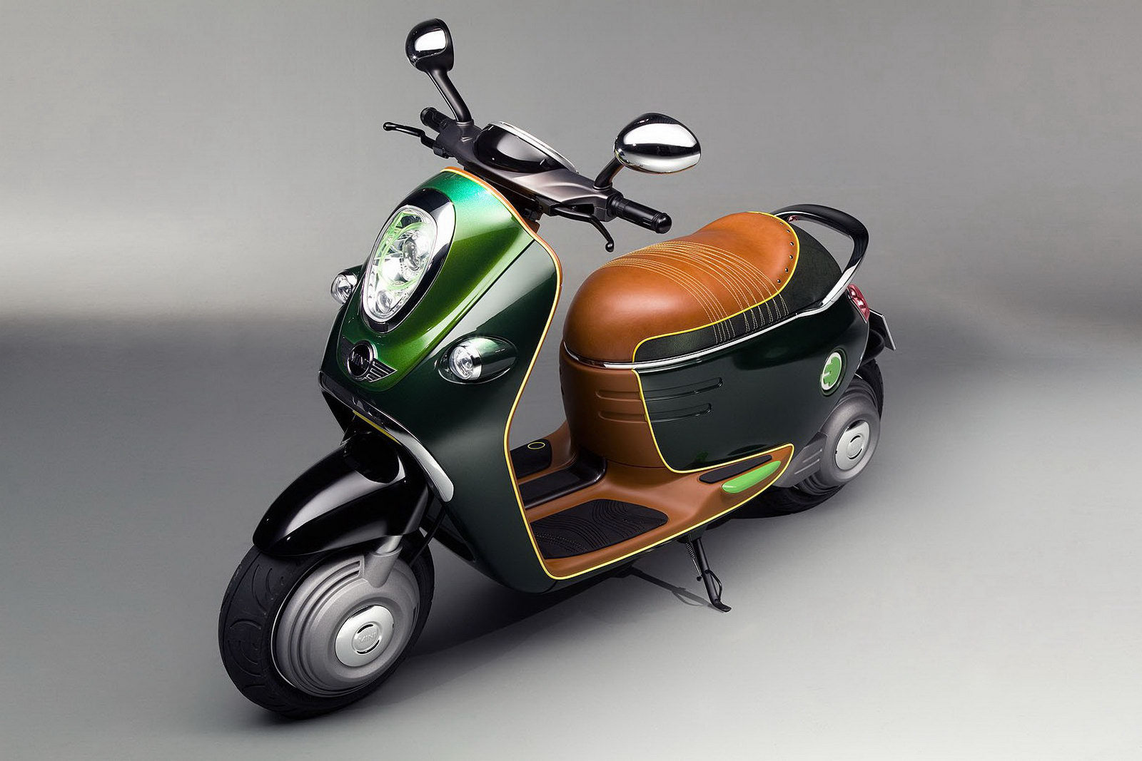 Mini Scooter Concept E pune un foarte mare accent pe individualizarea estetica