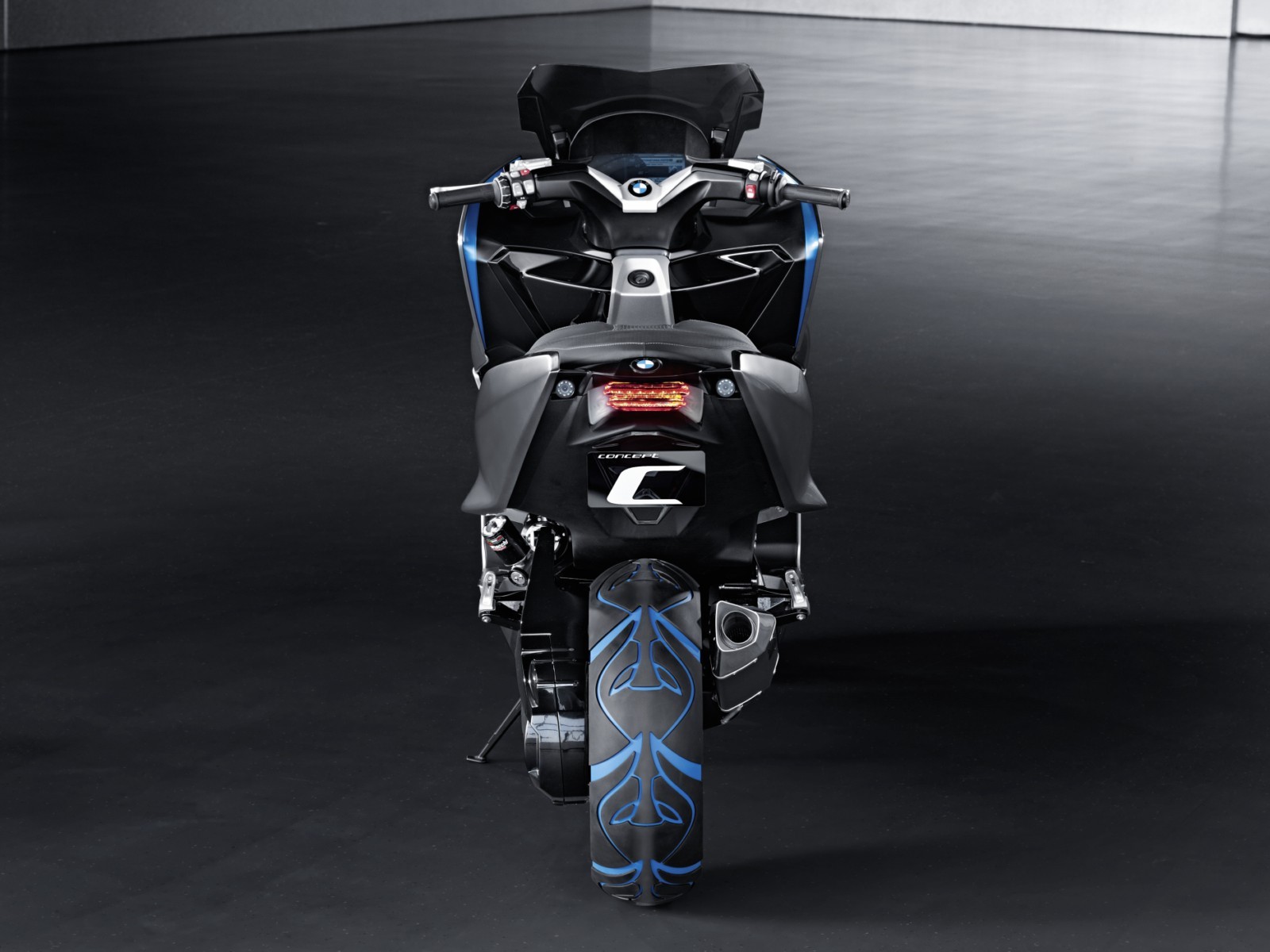 BMW Concept C anunta un pachet tehnic de exceptie